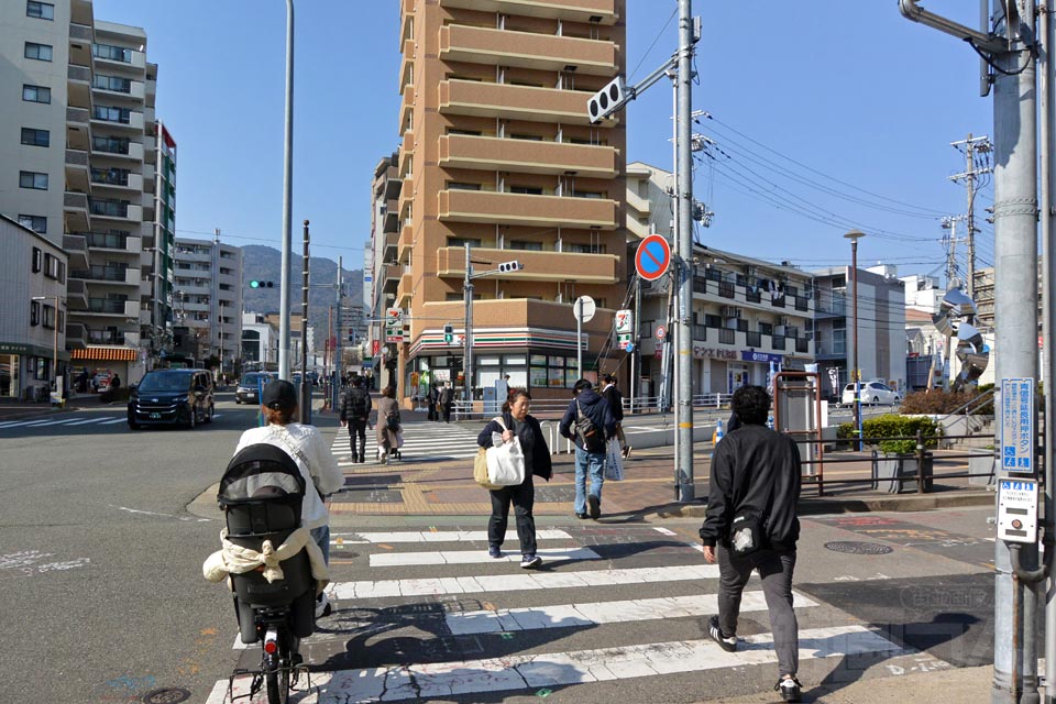 灘駅前線