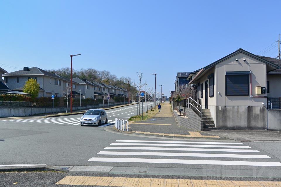 神戸電鉄神鉄道場駅前