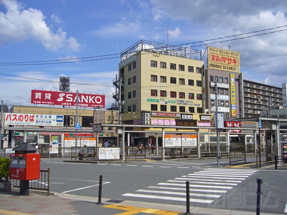JR奈良駅東口前