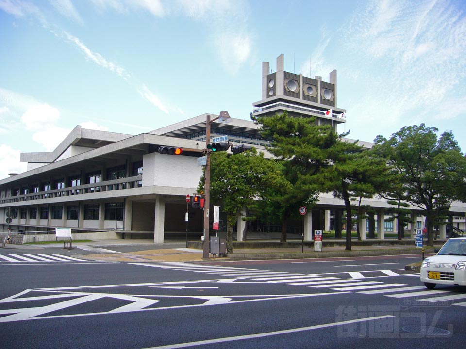 奈良県庁西交差点