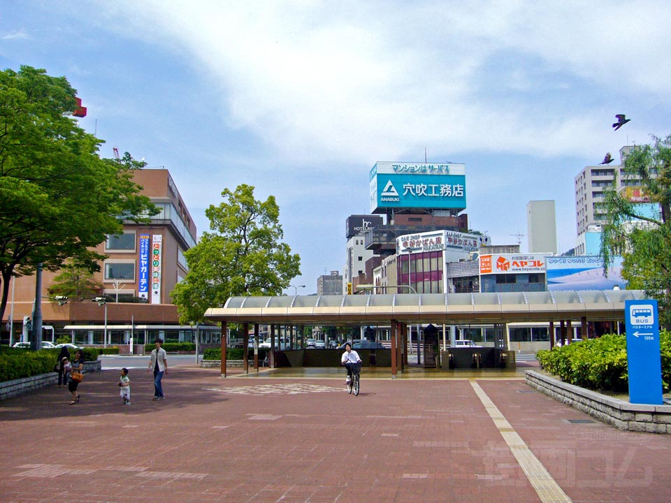 JR鳥取駅北口前
