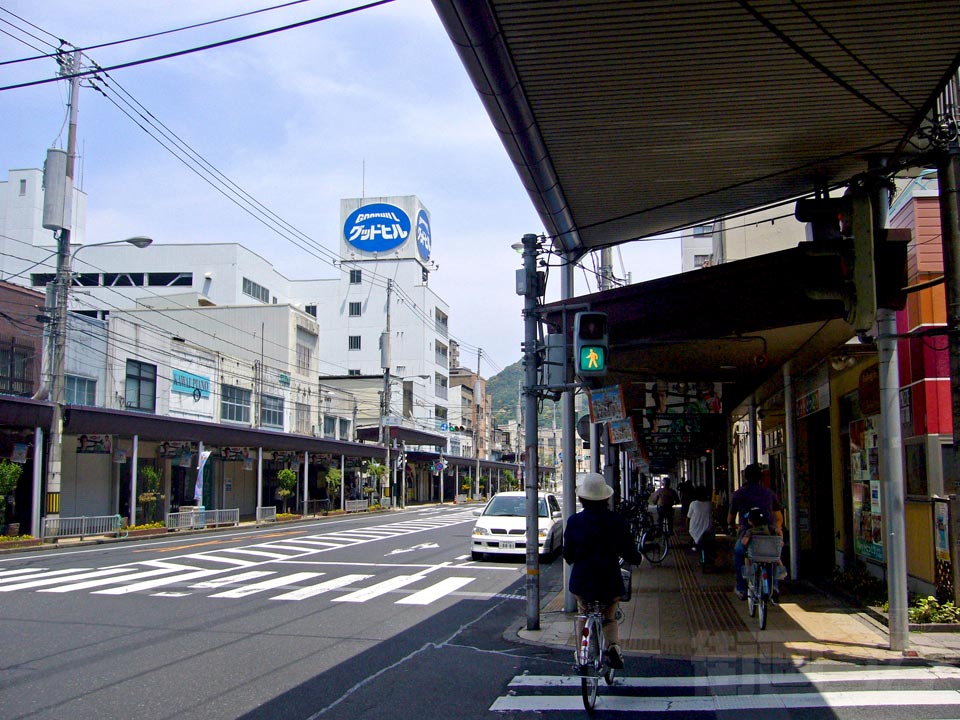 鳥取本通商店街(国道５３号線)