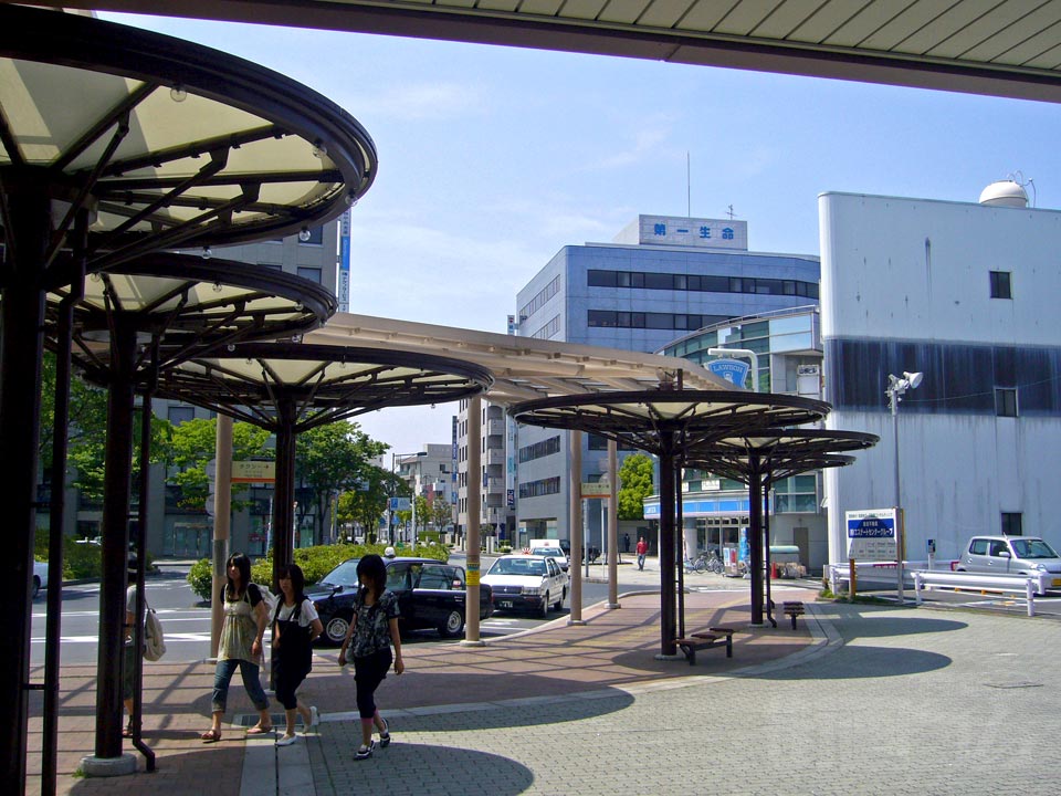 JR鳥取駅南口前