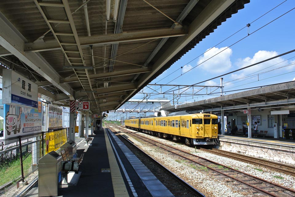 JR庭瀬駅ホーム(JR山陽本線)