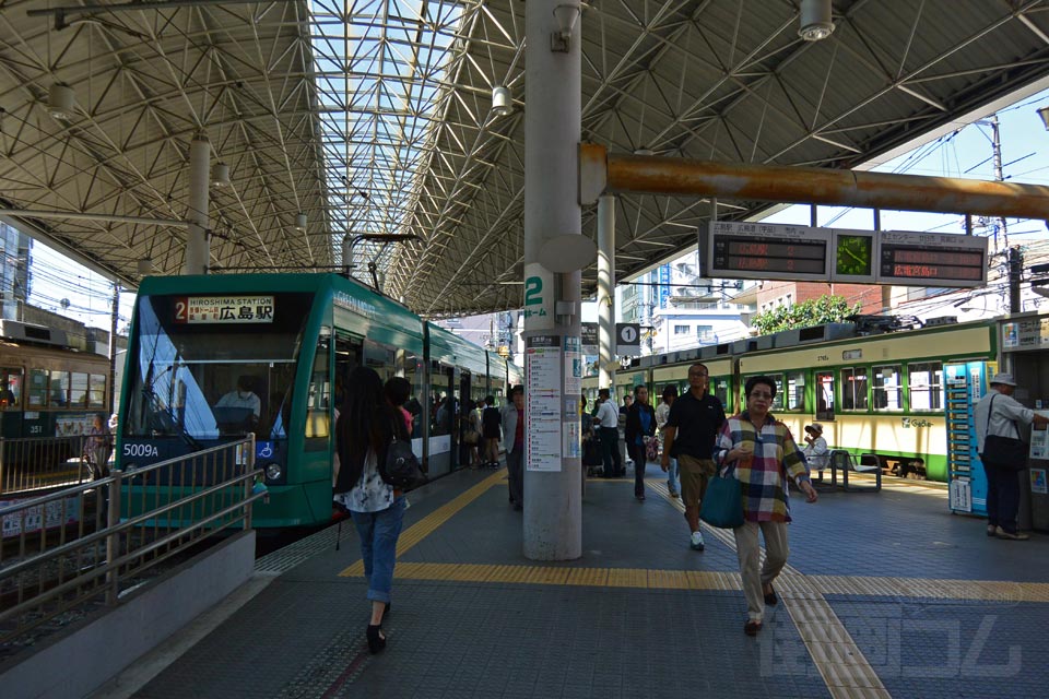 広電西広島駅ホーム(広電本線・宮島線)