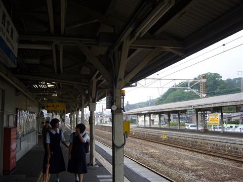 JR西広島駅ホーム(JR山陽本線)