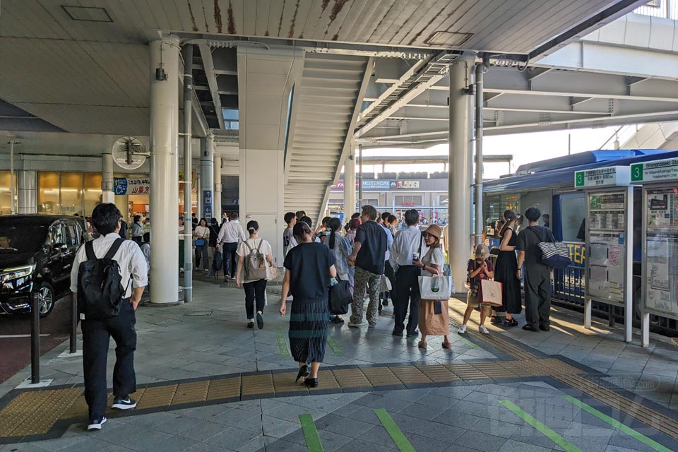 下関駅前バスターミナル