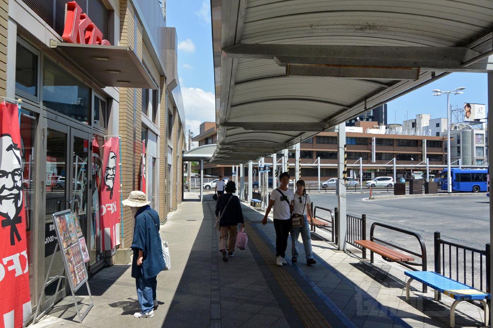 下関駅前バスターミナル