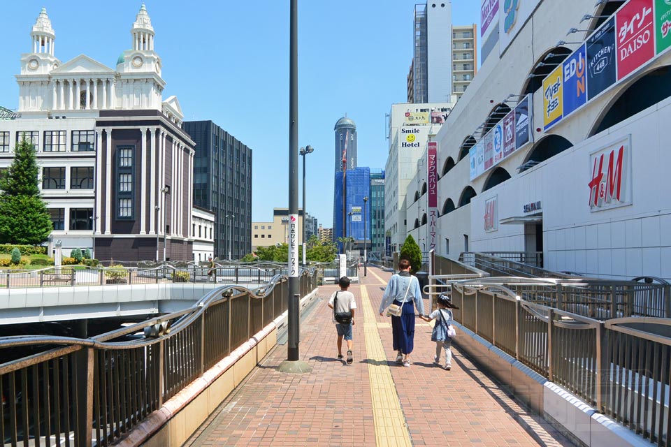 下関駅東口ペデストリアンデッキ