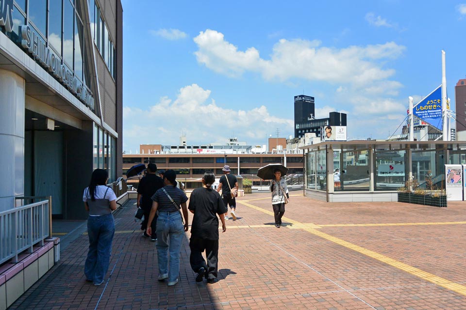 JR下関駅東口前