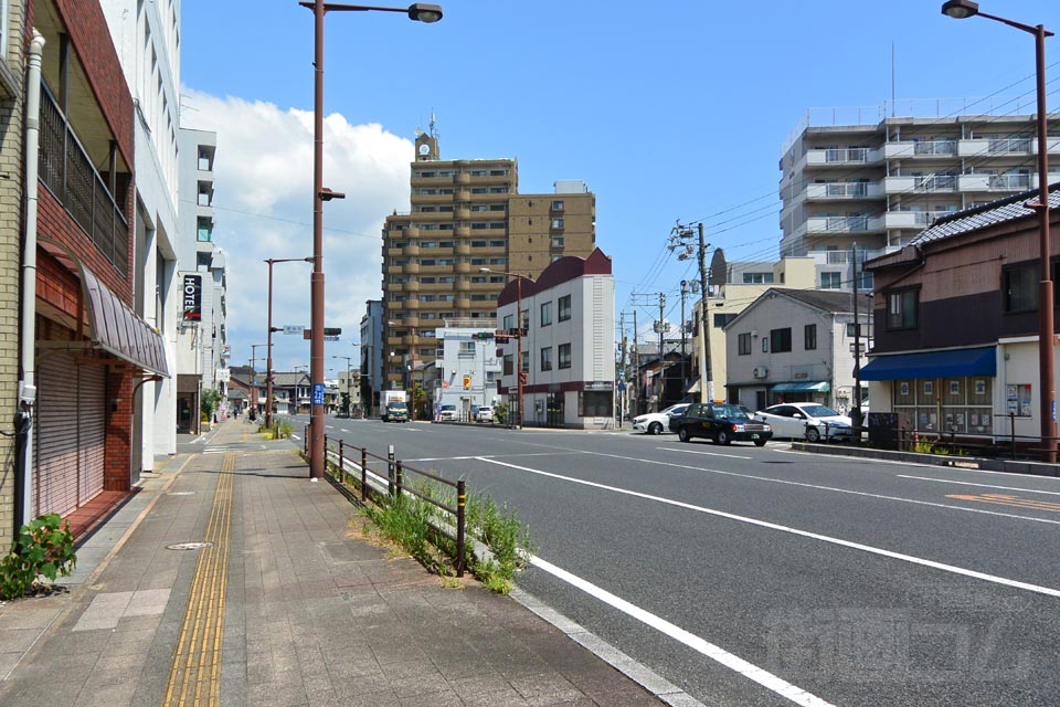 新地町交差点