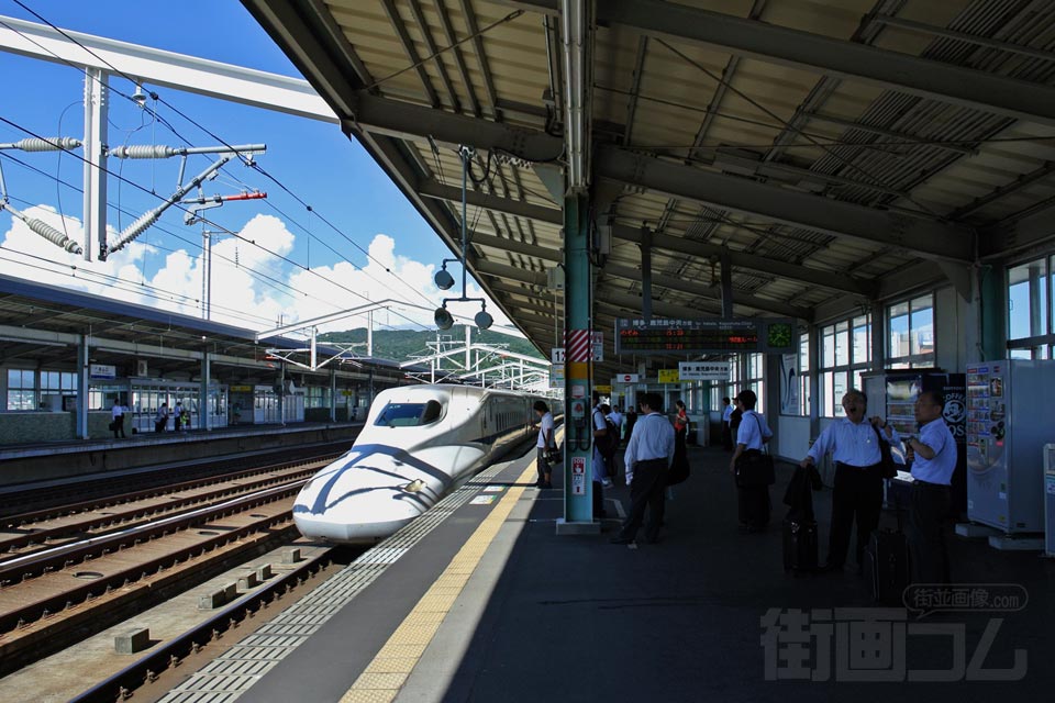 JR新山口駅ホーム(JR山陽新幹線)写真画像