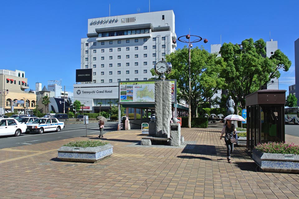 JR新山口駅南口(新幹線口)前写真画像