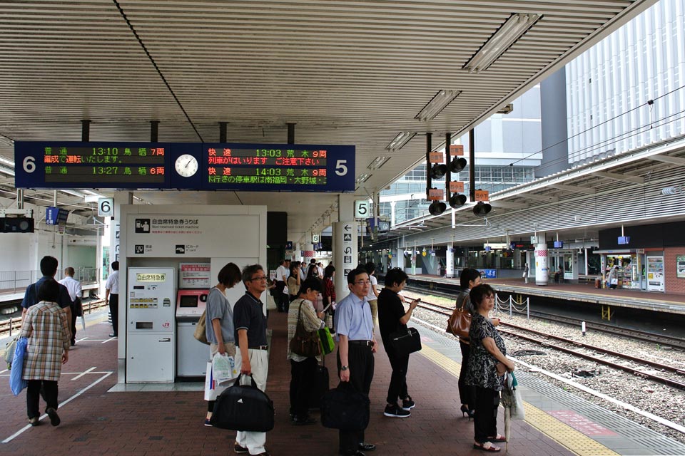 JR博多駅ホーム(JR鹿児島本線)