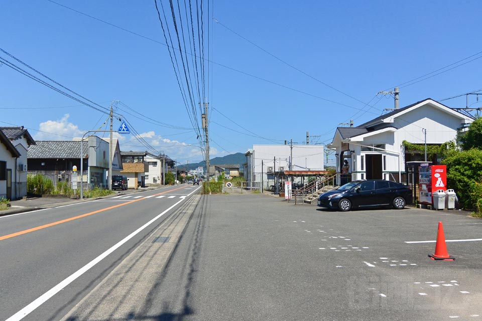 JR高橋駅前