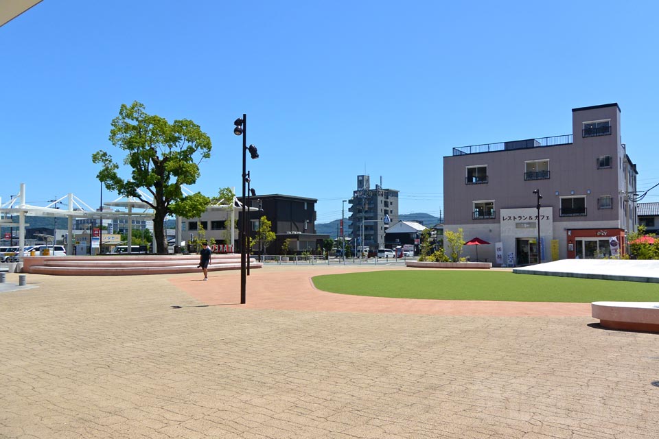 JR武雄温泉駅南口前