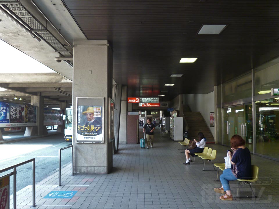 熊本交通センターバスターミナル写真画像