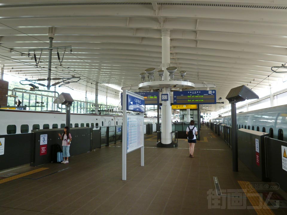 JR熊本駅ホーム(九州新幹線)写真画像