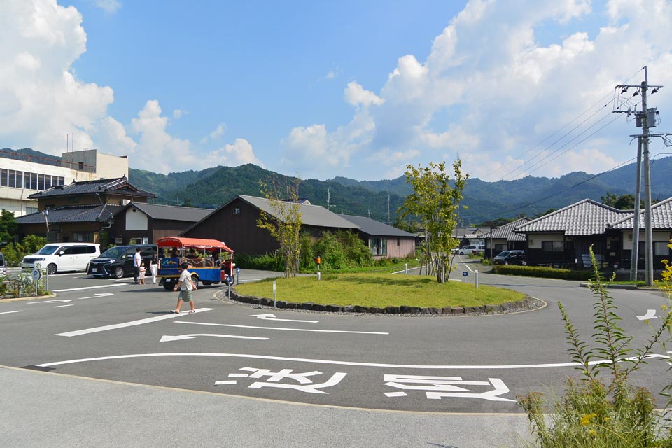 高森駅前ロータリー