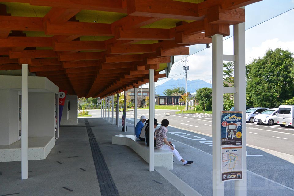 高森駅前バス停