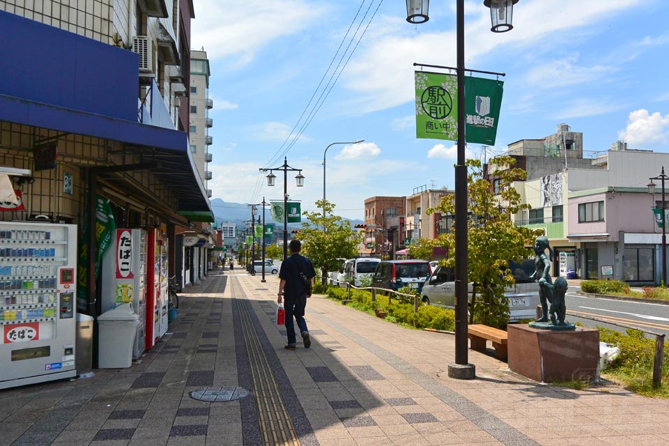 駅前通り商店街