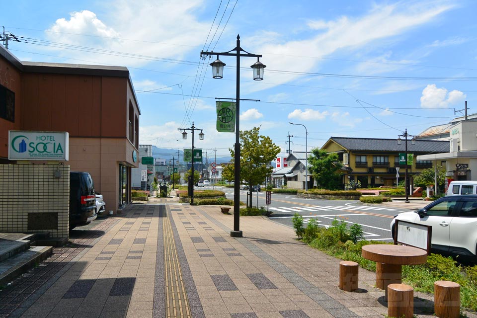 駅前通り商店街