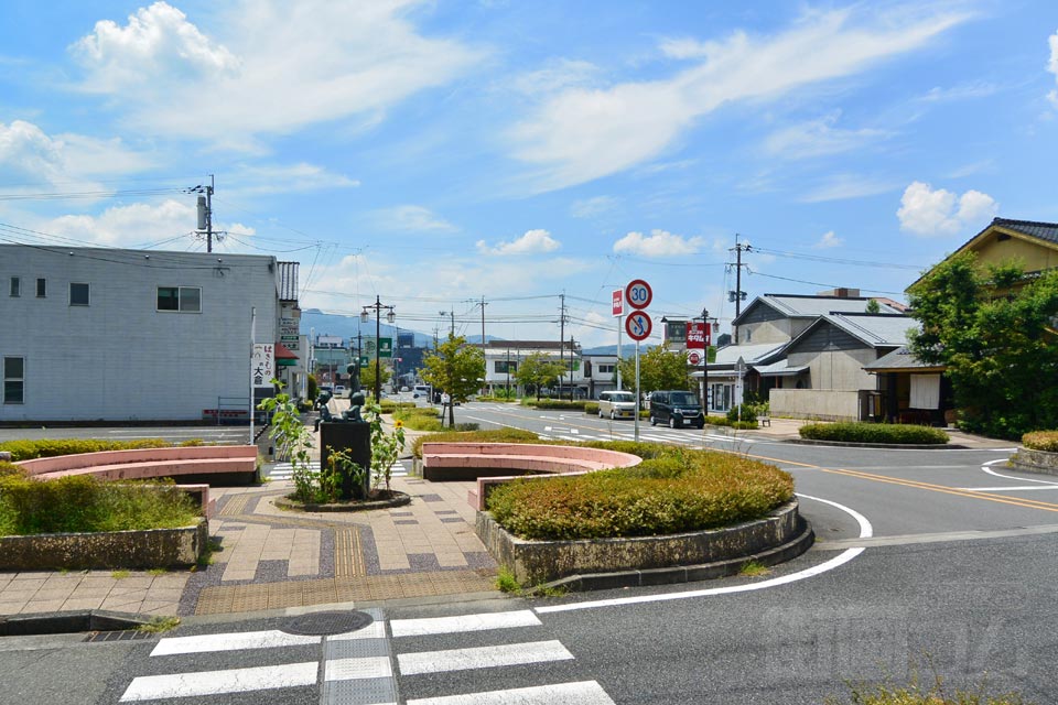 駅前通り商店街