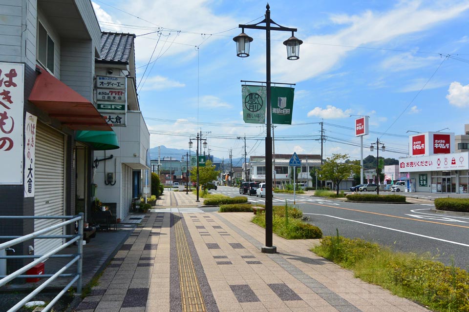 駅前通り商店街