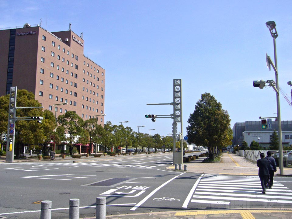 JR宮崎駅東口前