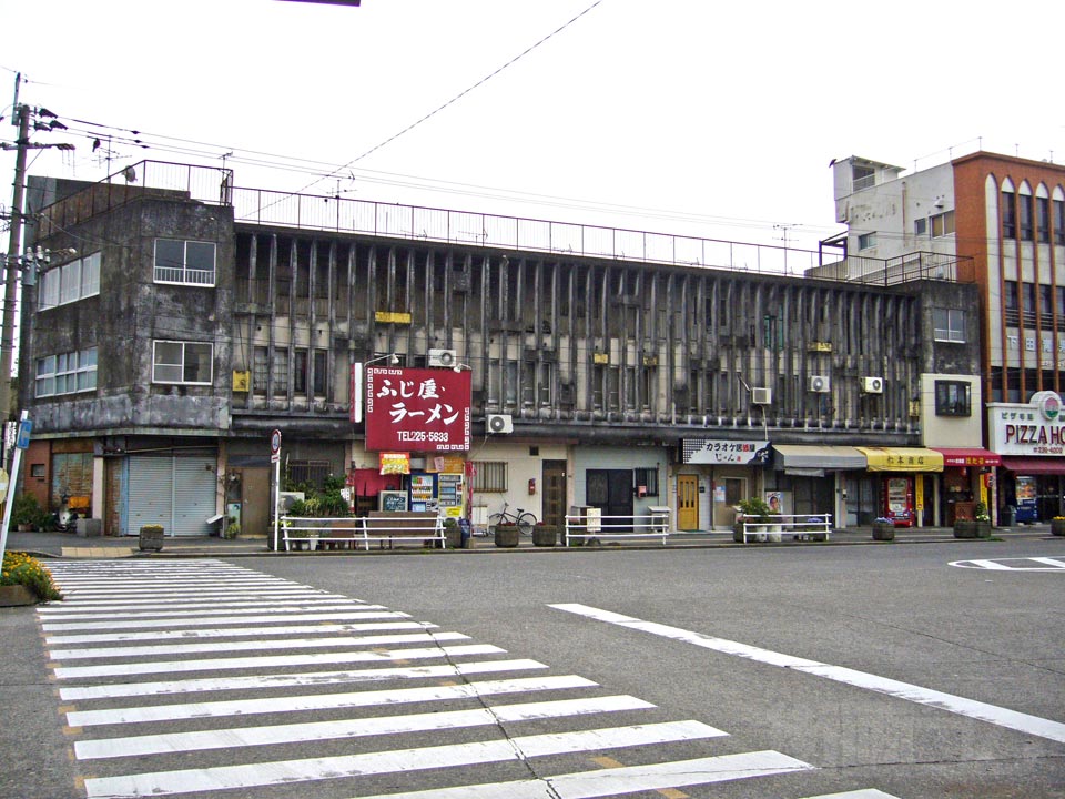 JR鹿児島駅前