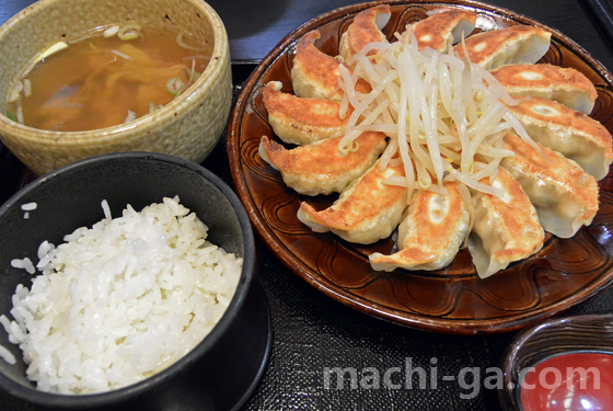 「五味八珍」の浜松餃子定食