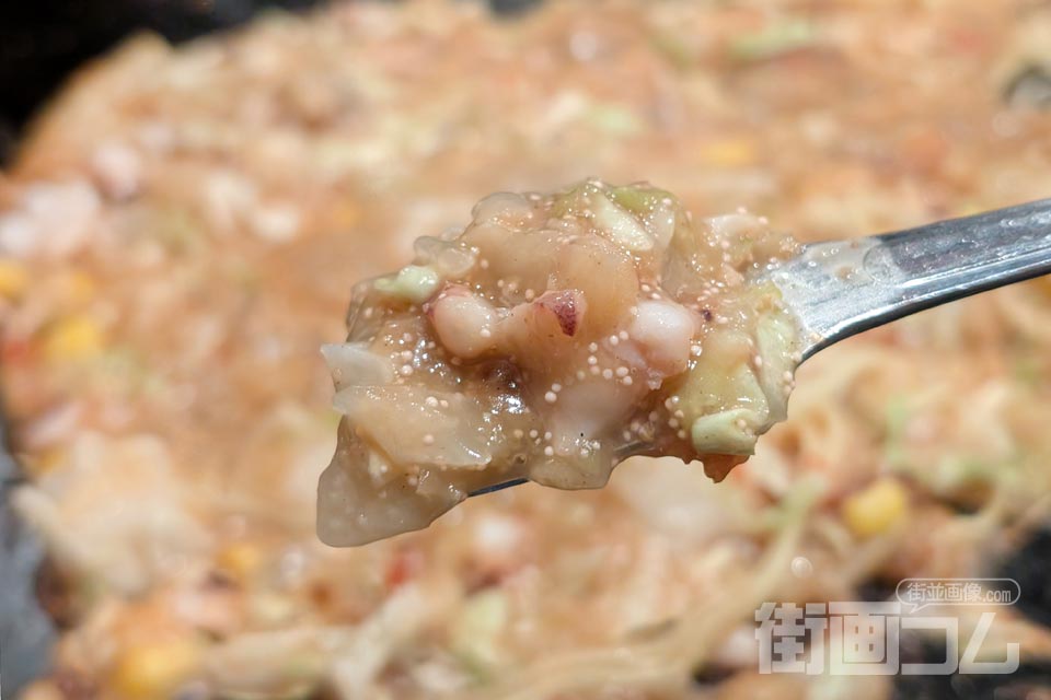 具材のオールスター「蔵スペシャルもんじゃ」