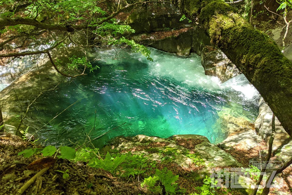 西沢渓谷ハイキングコース「三重の滝」滝壺
