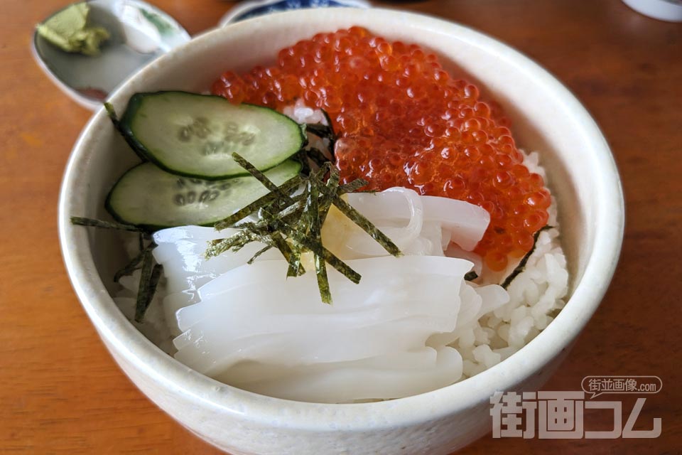 正立食堂「イカ・イクラ丼」