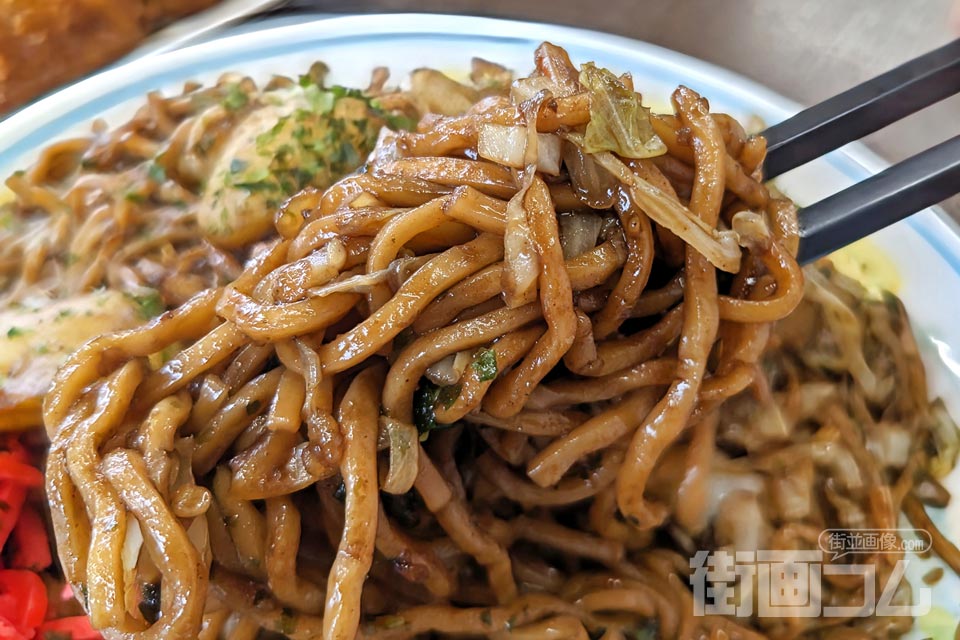 大豆生田商店「じゃがいも入り焼きそば（大盛り）」