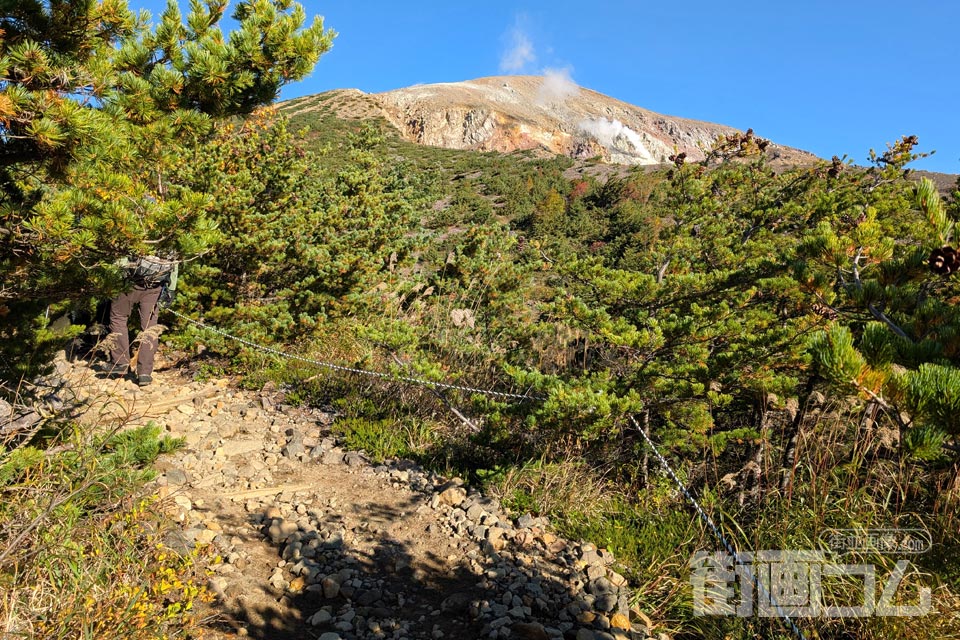 一切経山登山道