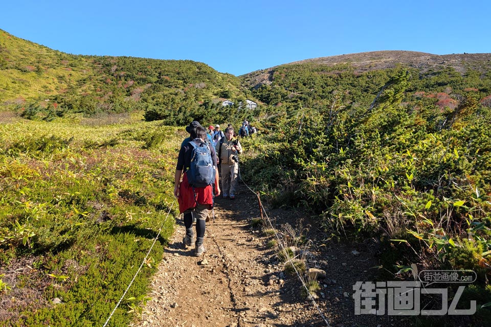 一切経山登山道