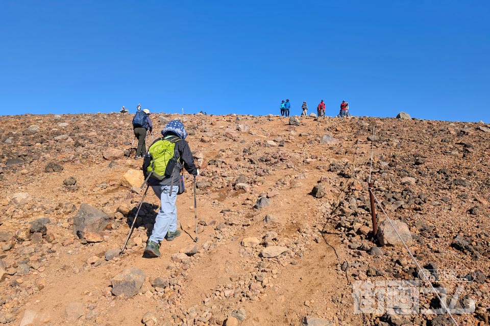 一切経山登山道