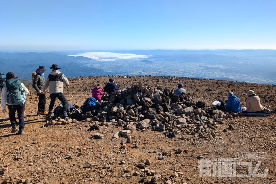 一切経山山頂から福島盆地