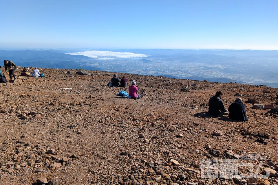 一切経山山頂