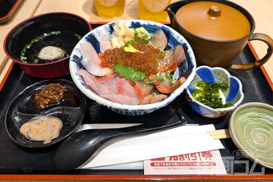 金目鯛とくぞう熱海本店「金目鯛の紅白二色丼」