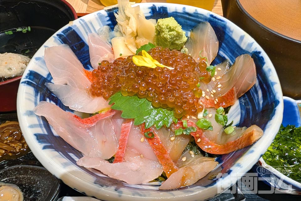 金目鯛とくぞう熱海本店「金目鯛の紅白二色丼」