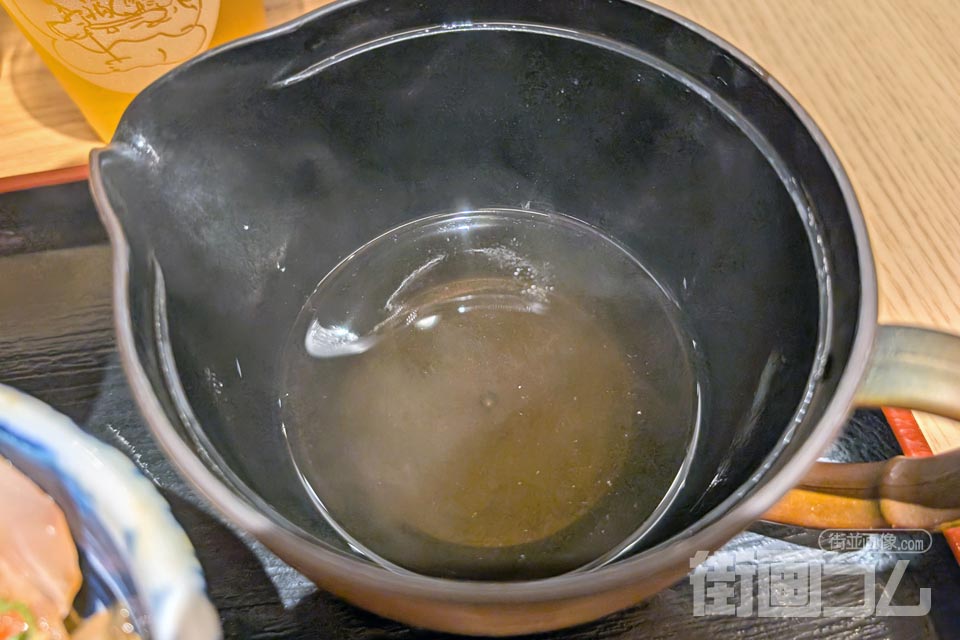 金目鯛とくぞう熱海本店「金目鯛の紅白二色丼」