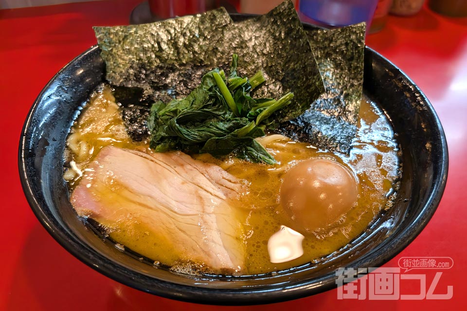 吉村家「ラーメン＋味玉」