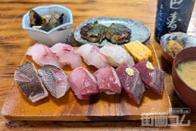 館山で地魚寿司「巴寿司」！伝統の房州鮨とブダイ赤づけ寿司を味わう
