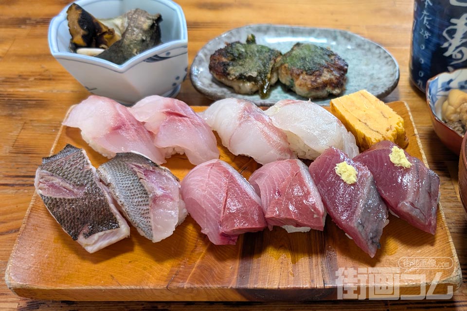 巴寿司「おまかせコース3品(地魚寿し・つぼ焼・さんが焼)」