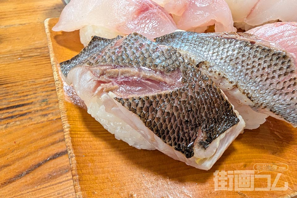 巴寿司「地魚寿し:イサキ」