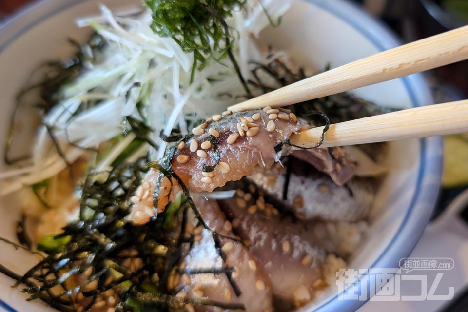 丼屋七兵衛「真いわしの漬丼」