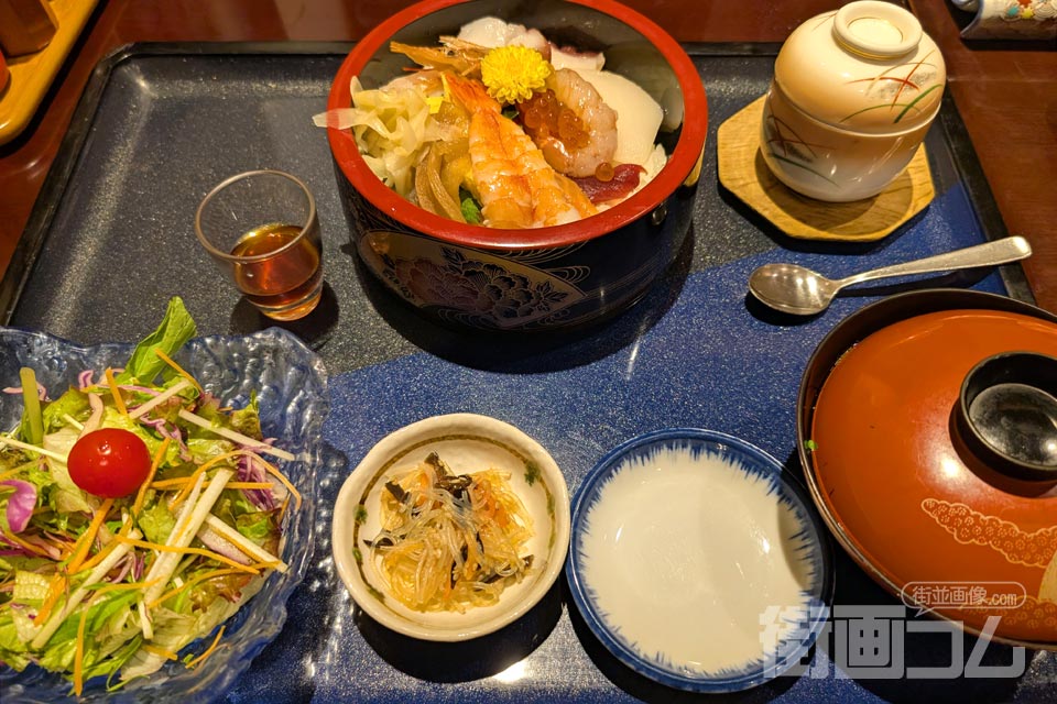 廣半「海鮮丼」
