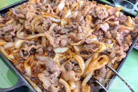 十和田バラ焼きの人気店「司」！観光客も地元民も並ぶ市内一の繁盛店